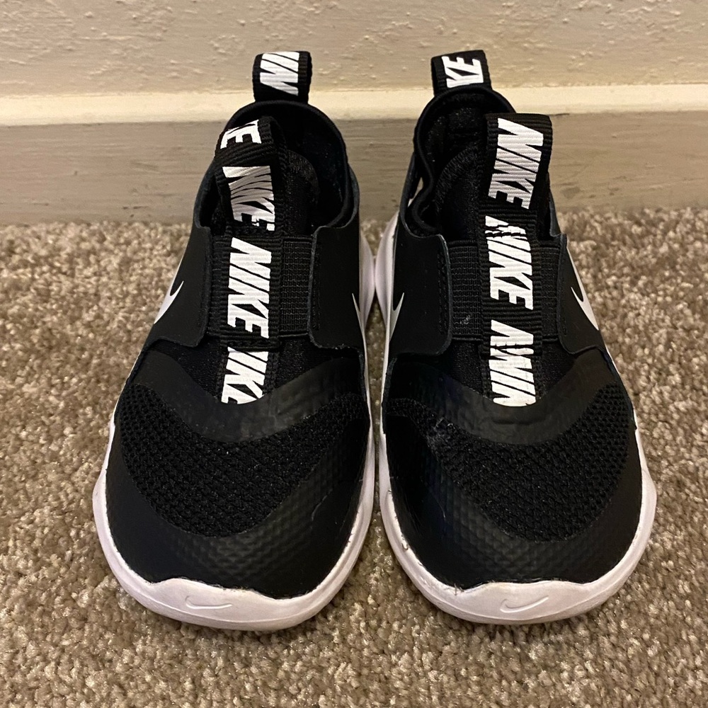 EUC Toddler Nike Shoes